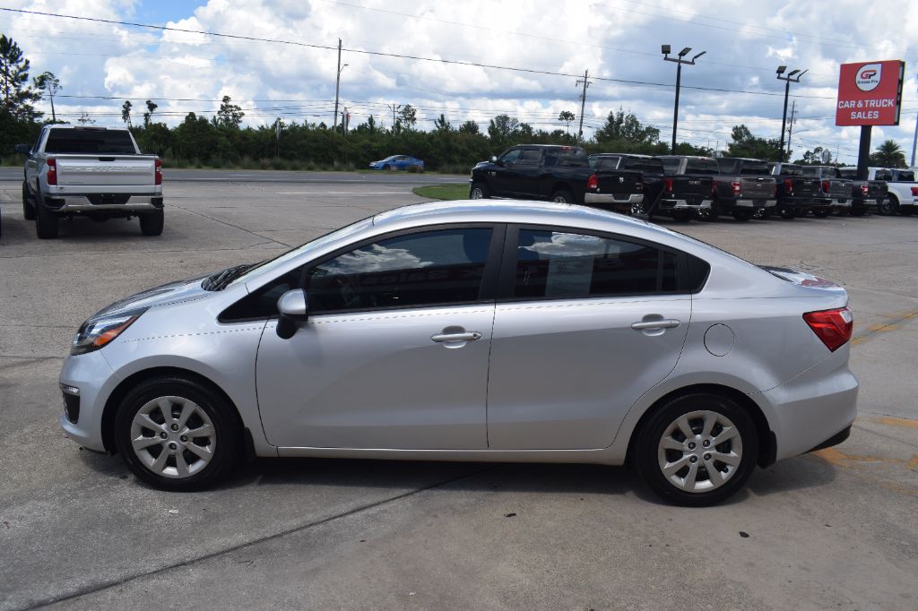 2016 Kia Rio - $11,499