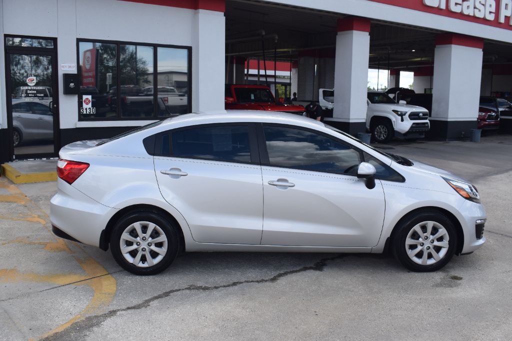 2016 Kia Rio - $11,499