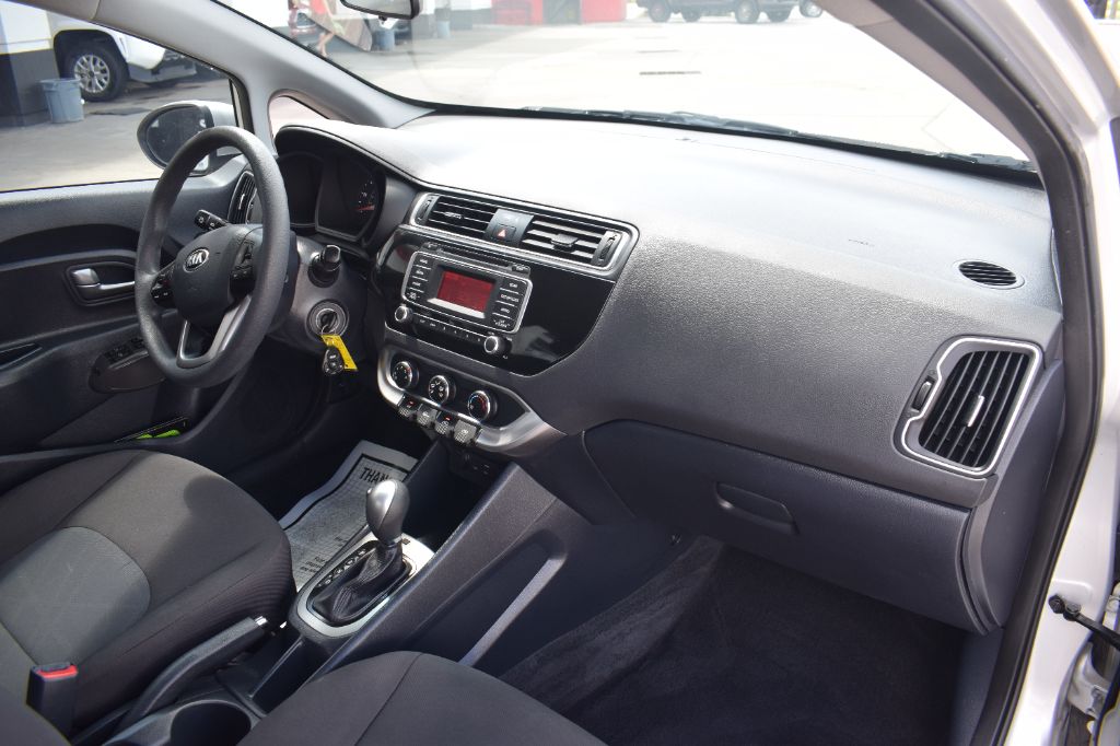2016 Kia Rio - $11,499