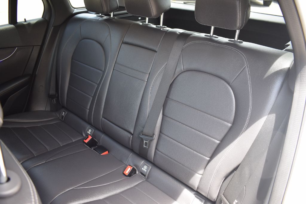 2020 Mercedes-Benz GLC - $18,900