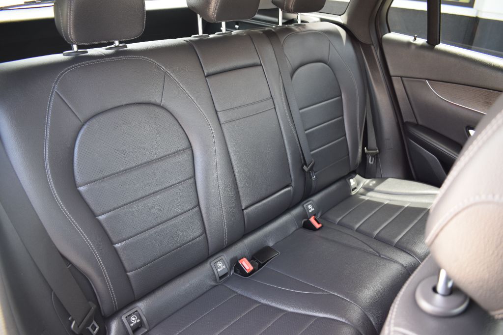 2020 Mercedes-Benz GLC - $18,900