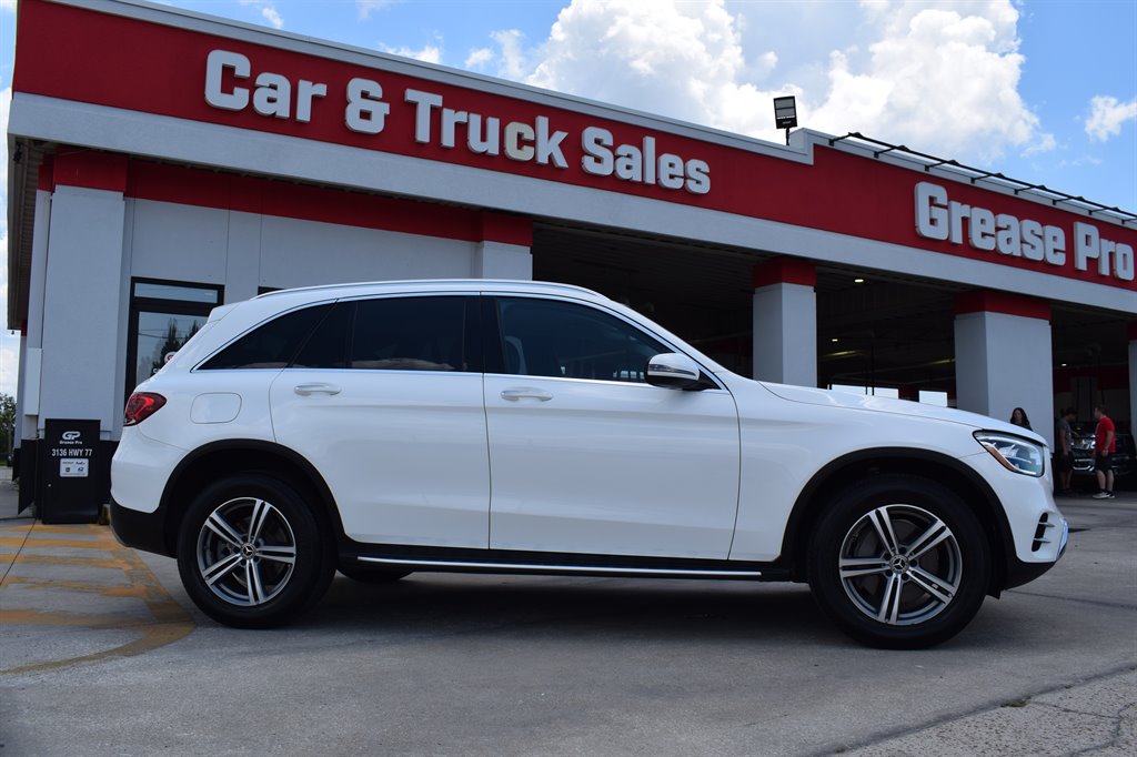 2020 Mercedes-Benz GLC - $18,900