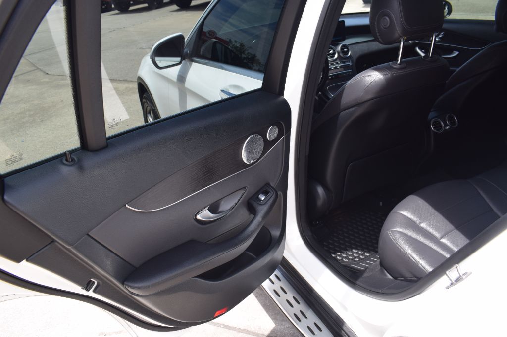 2020 Mercedes-Benz GLC - $18,900