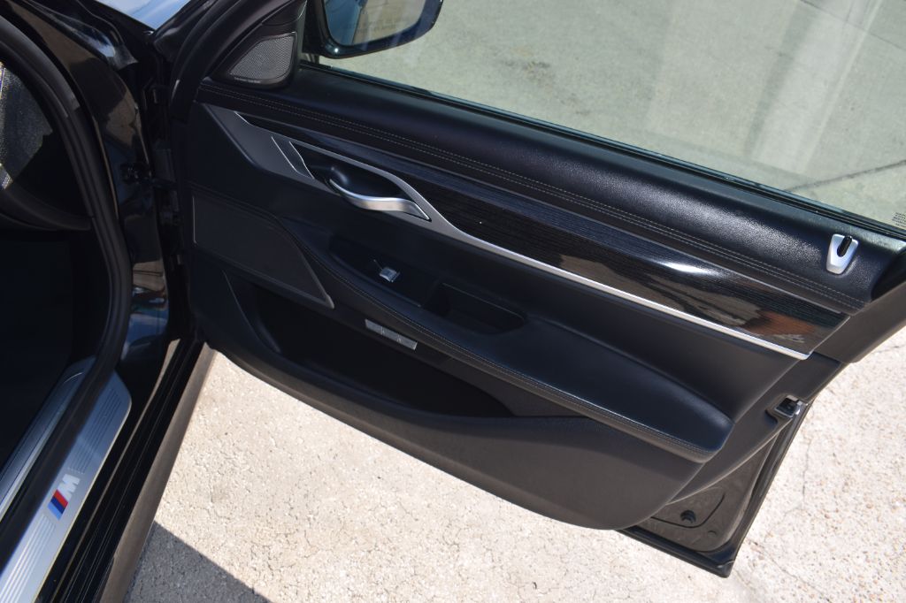 2018 BMW 740i - $14,900