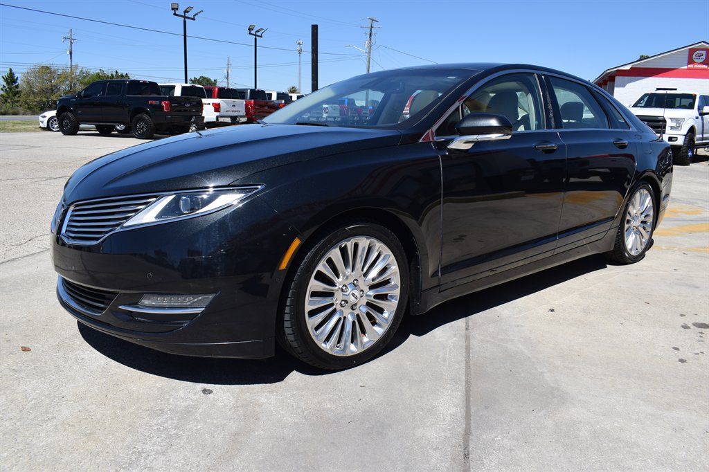 2013 Lincoln MKZ photo