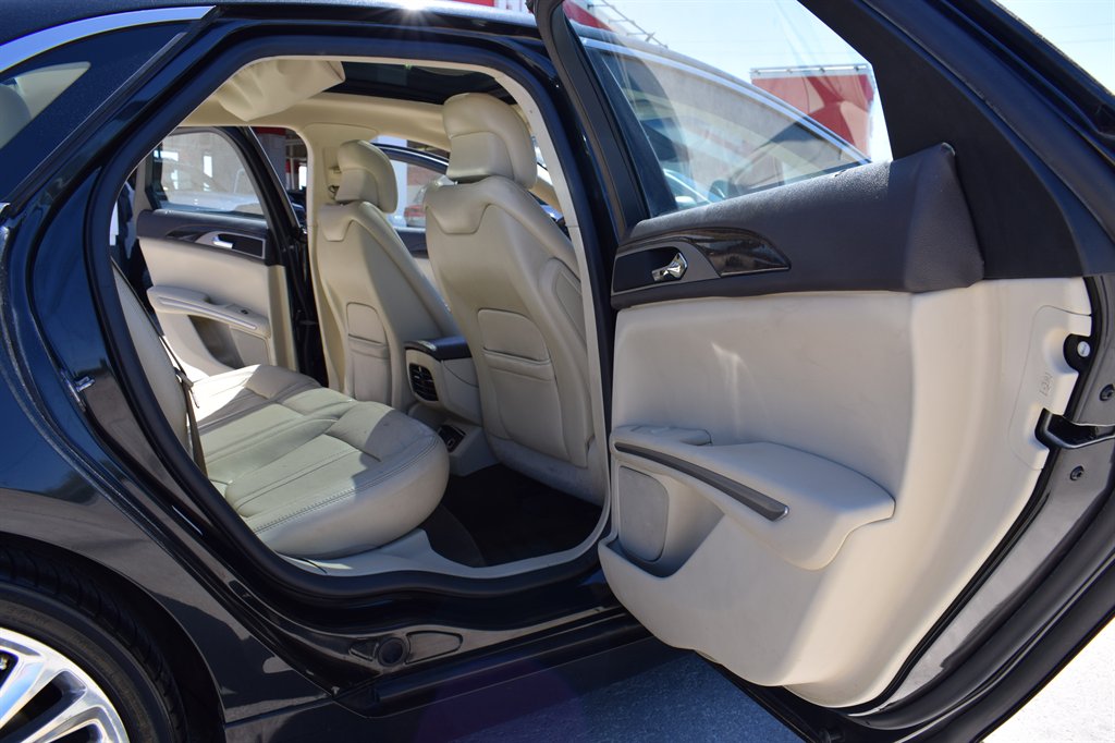 2013 Lincoln MKZ photo