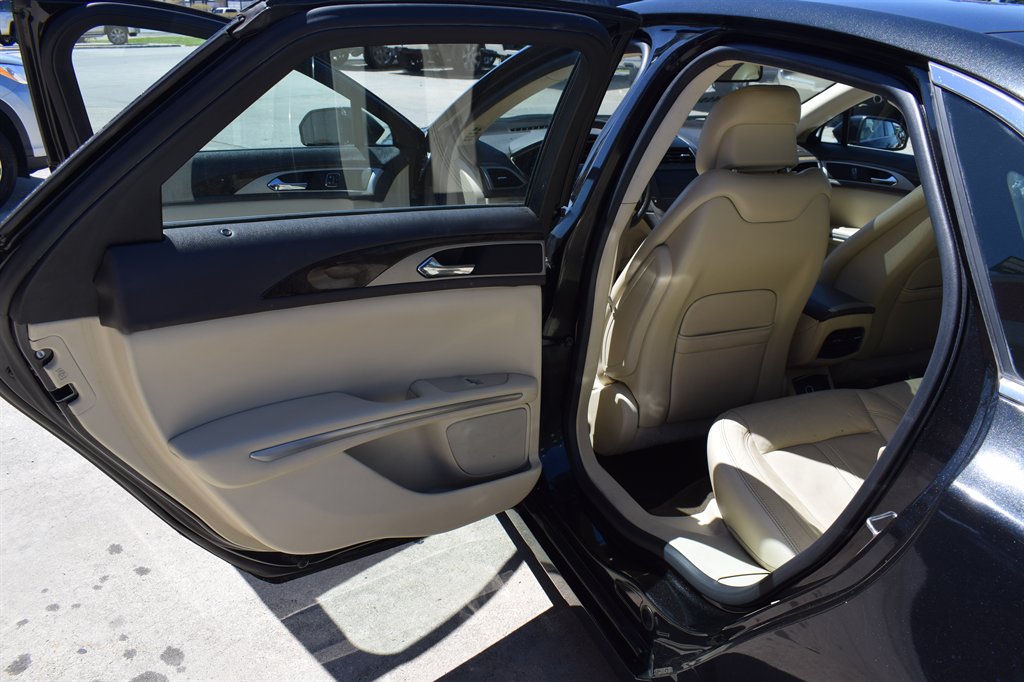 2013 Lincoln MKZ photo
