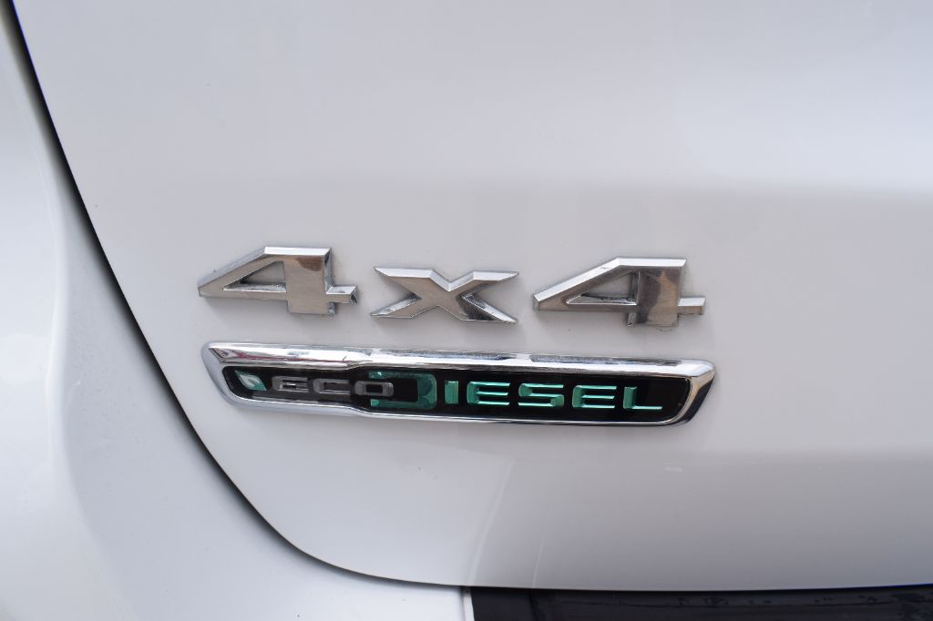 2015 Jeep Cherokee - $10,999
