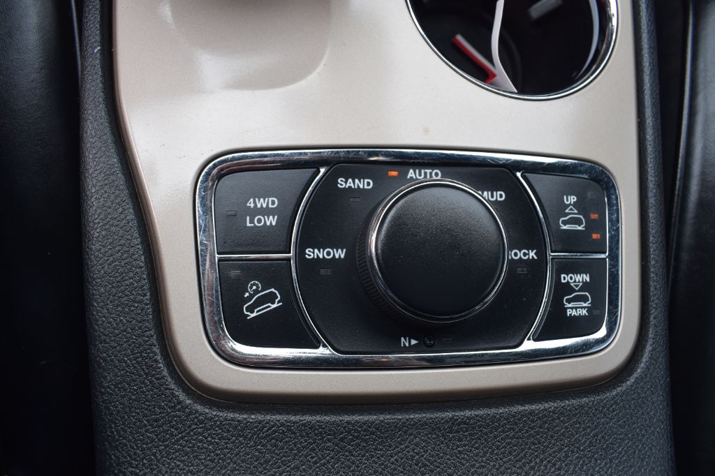 2015 Jeep Cherokee - $10,999