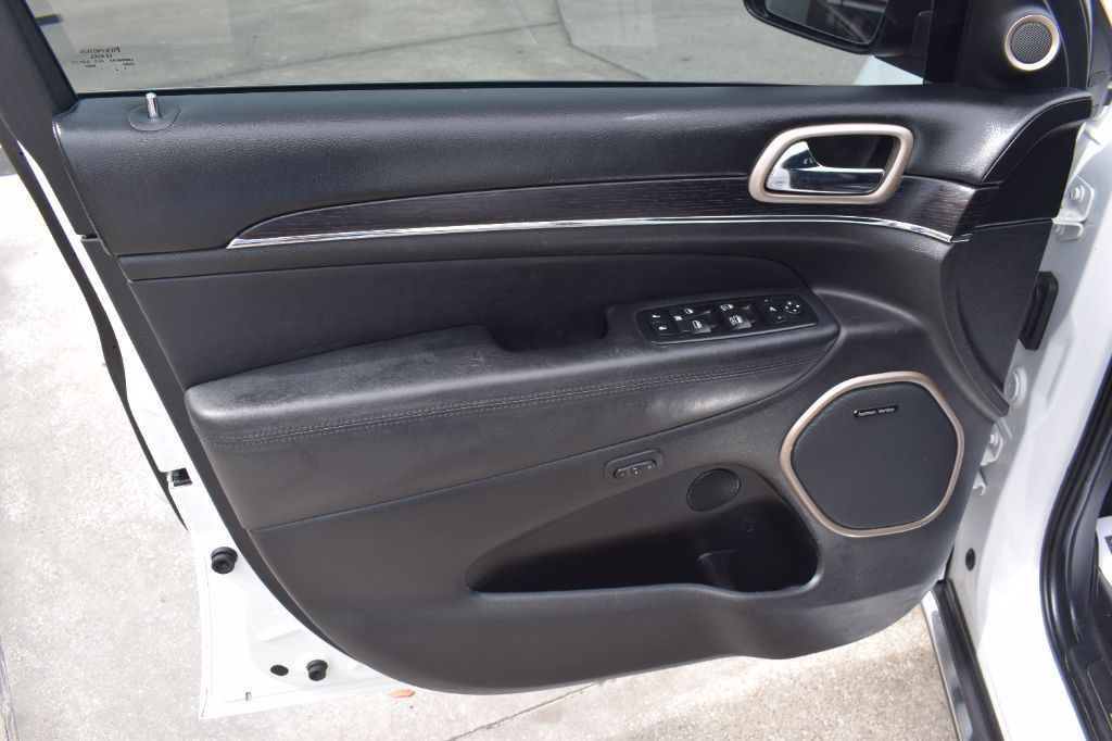 2015 Jeep Cherokee - $10,999