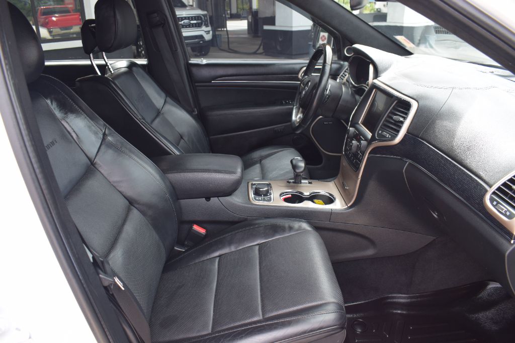 2015 Jeep Cherokee - $10,999