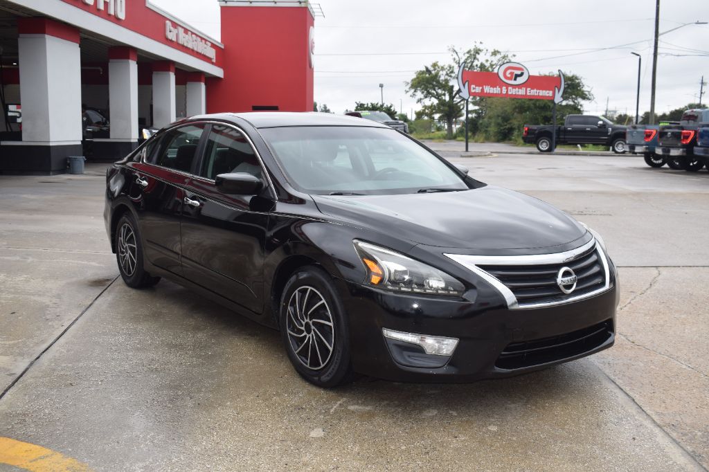 2014 Nissan Altima - $6,299