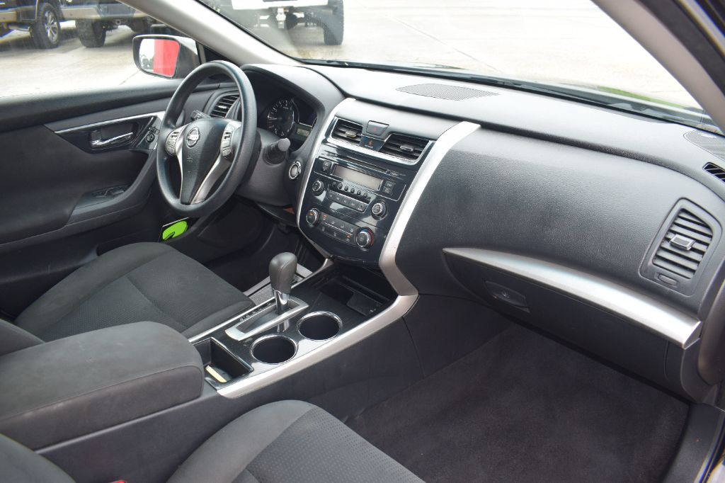2014 Nissan Altima - $6,299