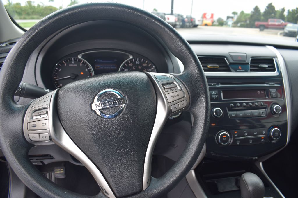 2014 Nissan Altima - $6,299