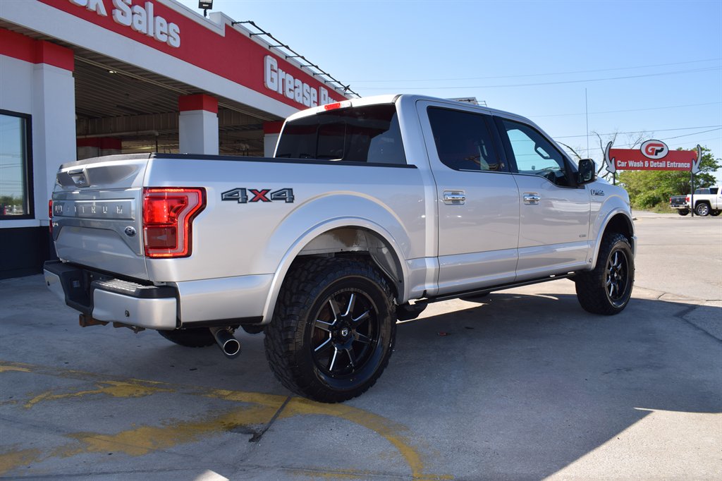 2015 Ford F150 Platinum photo