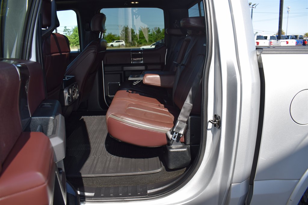 2015 Ford F150 Platinum photo