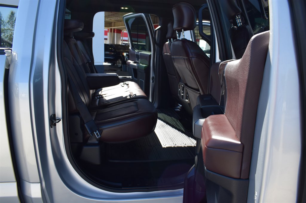 2015 Ford F150 Platinum photo
