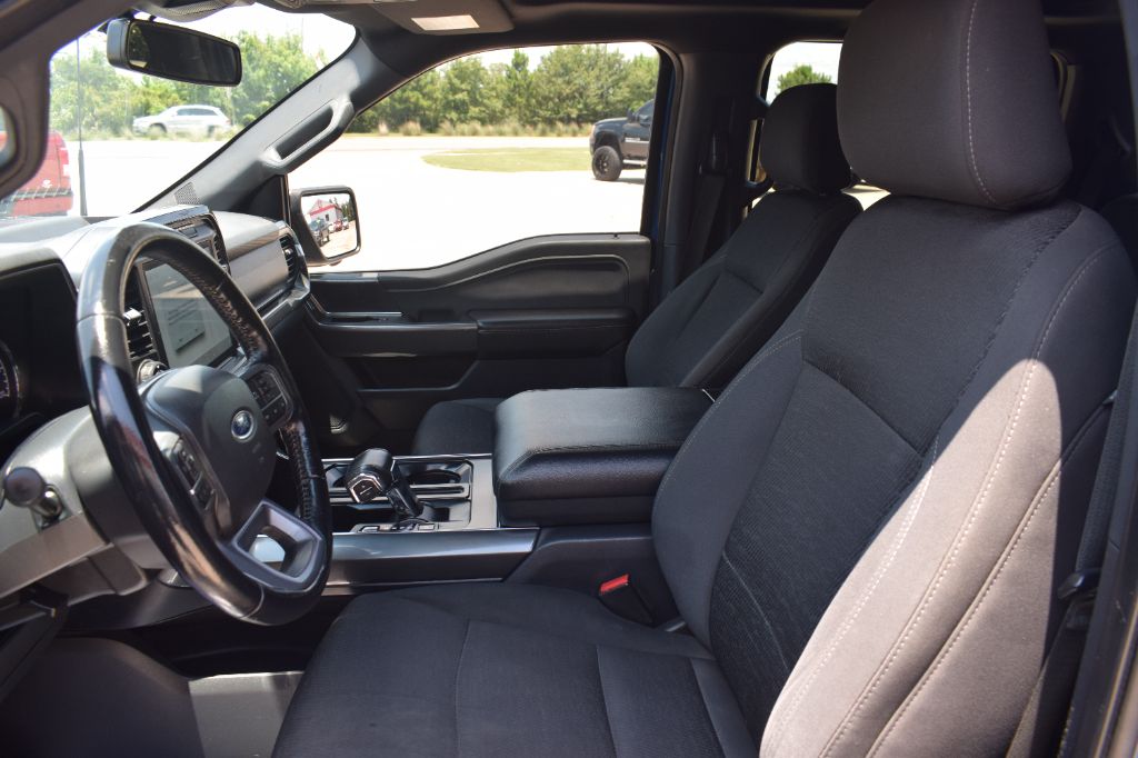 2022 Ford F-150 - $26,900