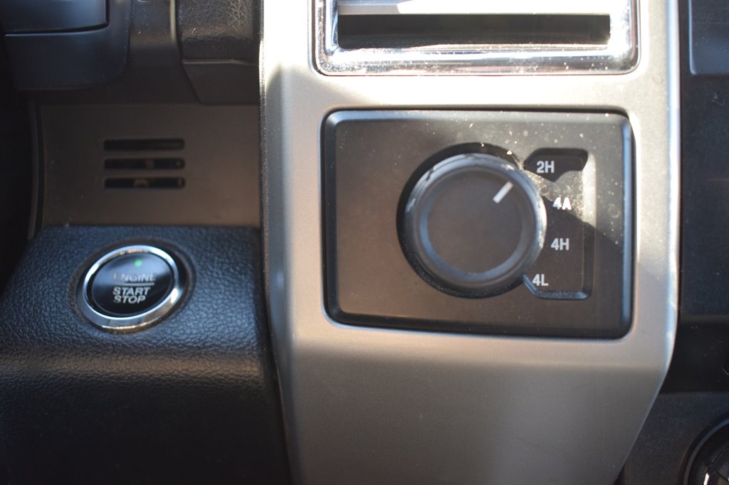 2015 Ford F150 Lariat photo