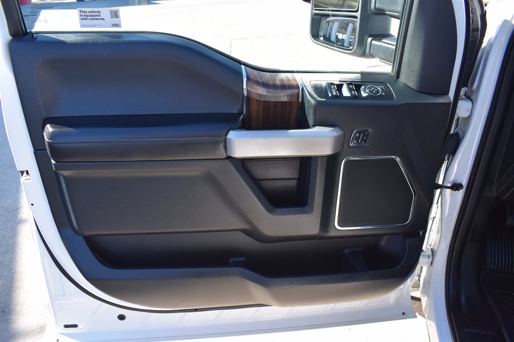 2015 Ford F150 Lariat photo