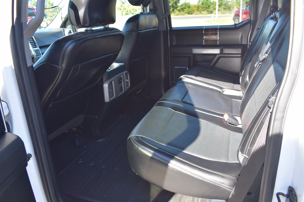 2015 Ford F150 Lariat photo