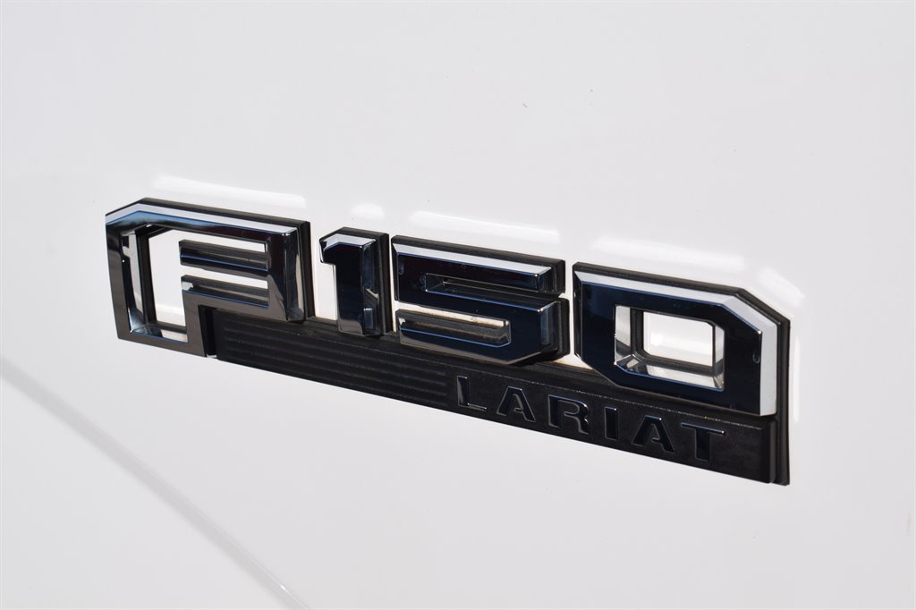 2015 Ford F150 Lariat photo