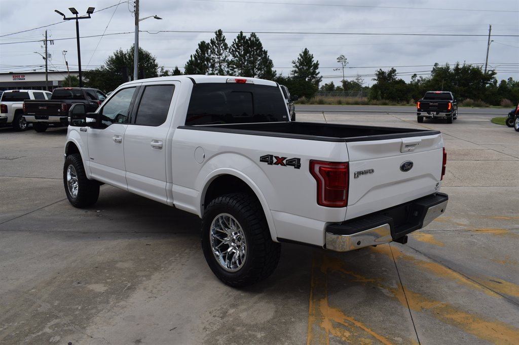 2015 Ford F150 Lariat photo