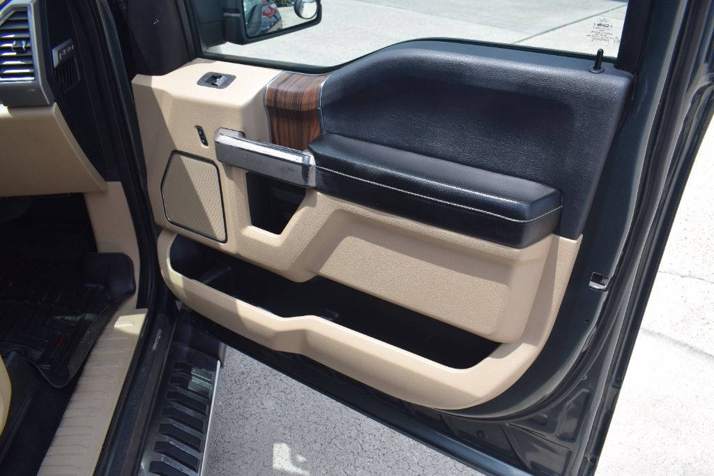 2015 Ford F150 - $15,299
