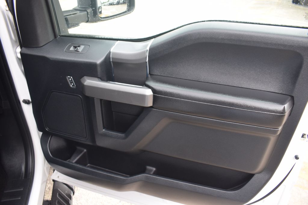 2016 Ford F-150 - $18,499
