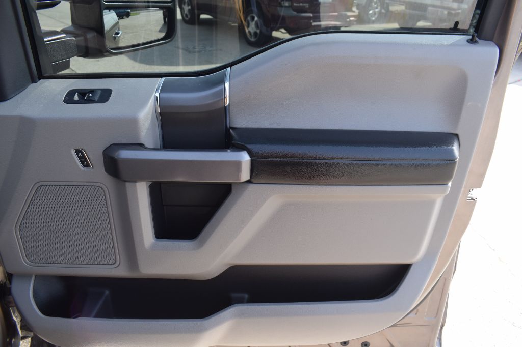2019 Ford F-150 - $18,900