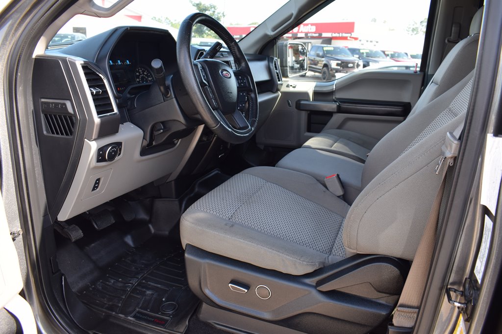 2016 Ford F150 XLT photo