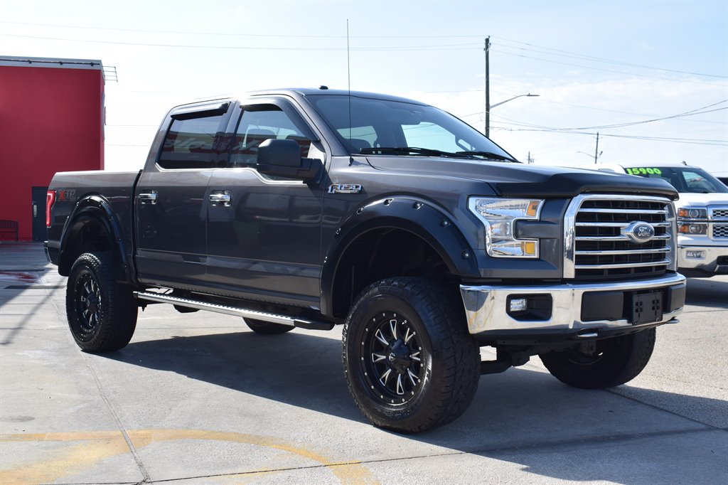 2016 Ford F150 XLT photo
