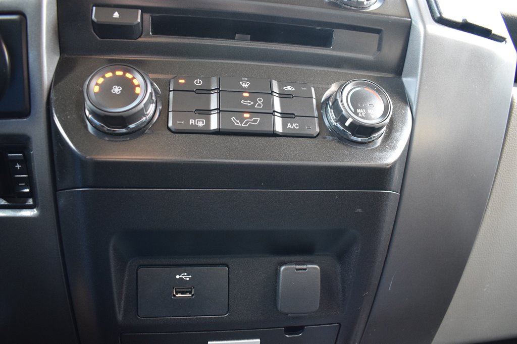 2016 Ford F150 XLT photo