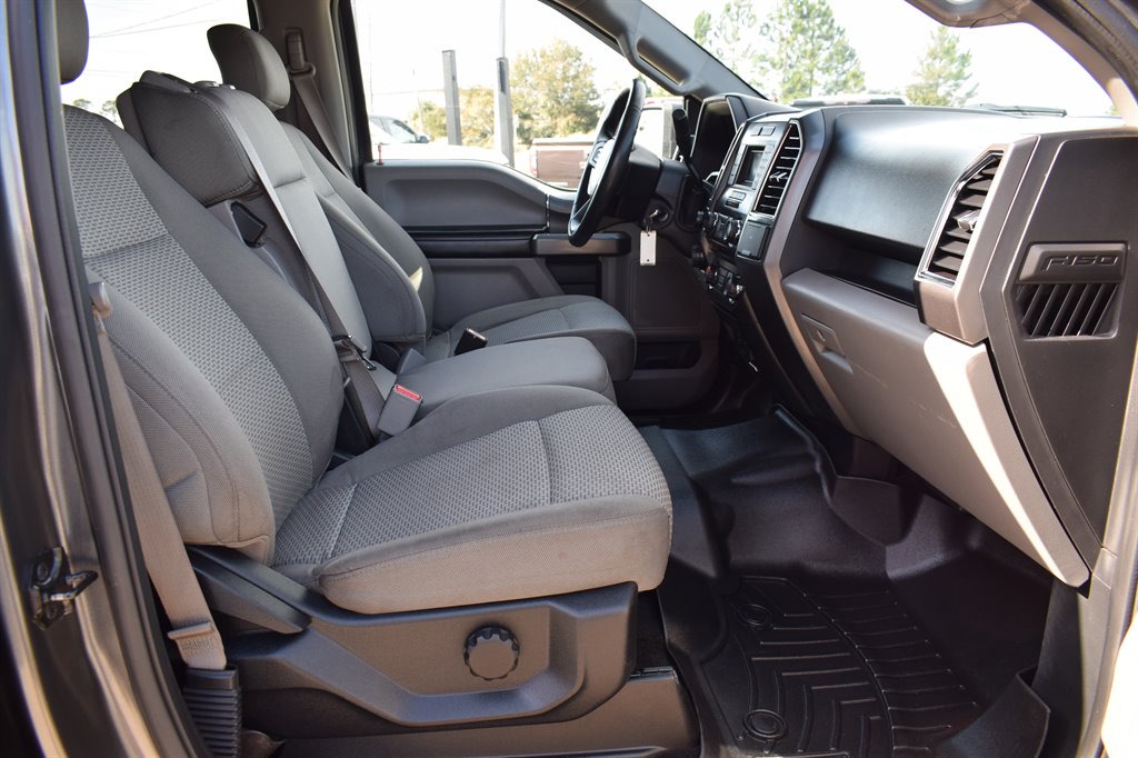 2016 Ford F150 XLT photo