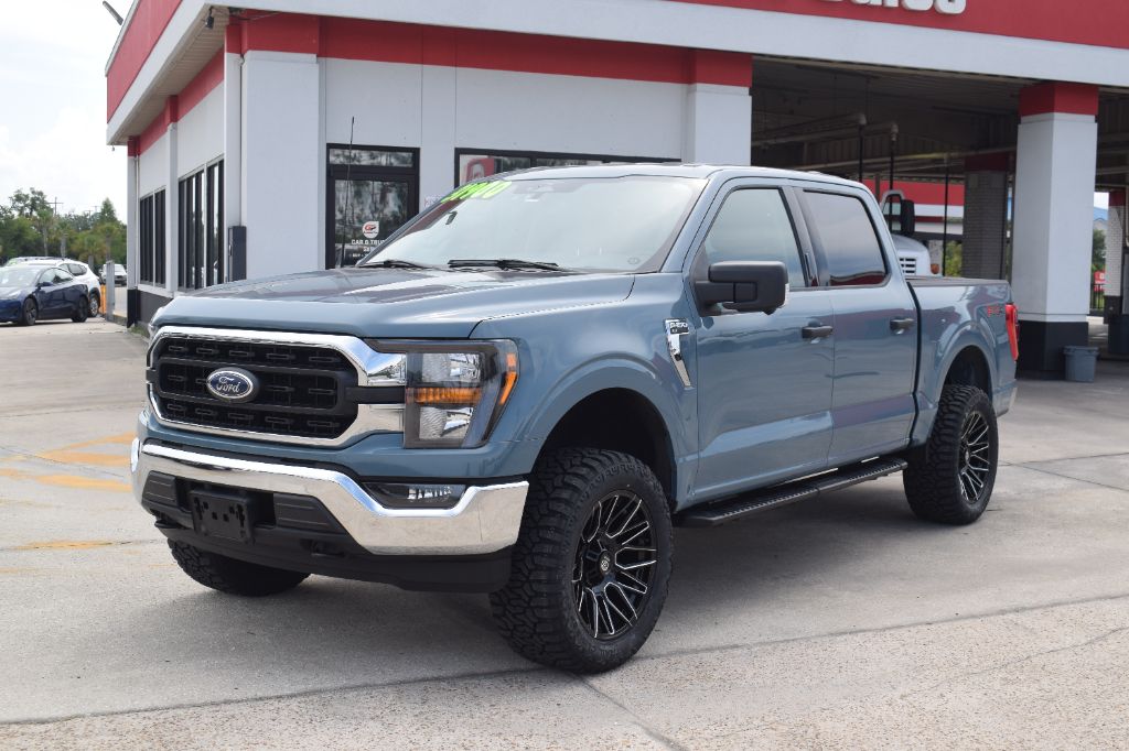 2023 Ford F-150 - $31,900