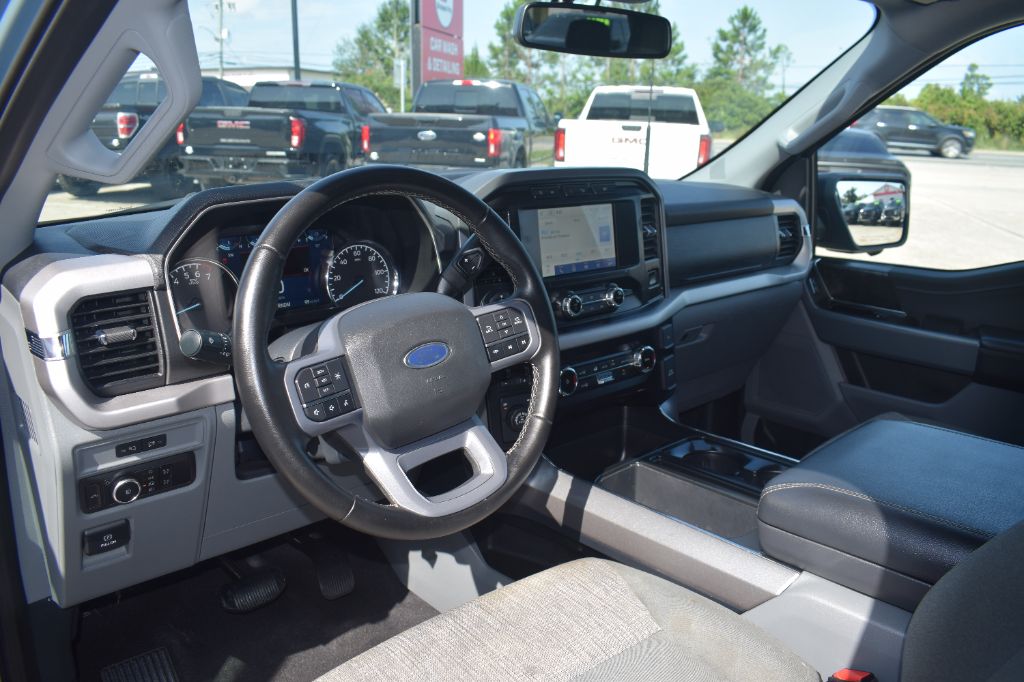 2023 Ford F-150 - $31,900