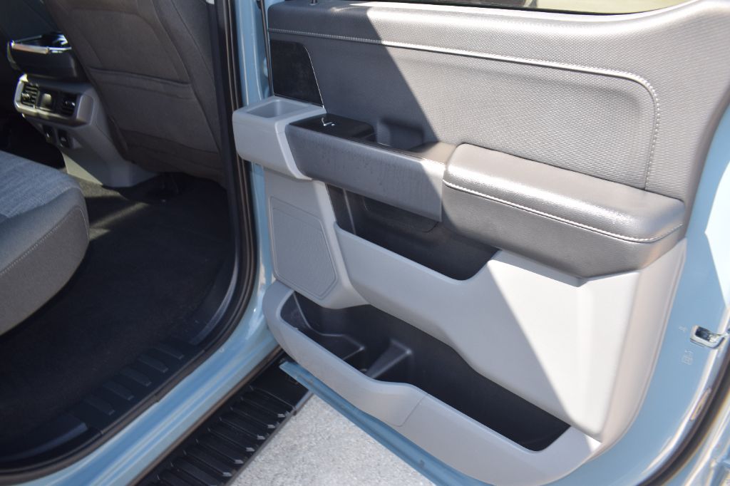 2023 Ford F-150 - $31,900