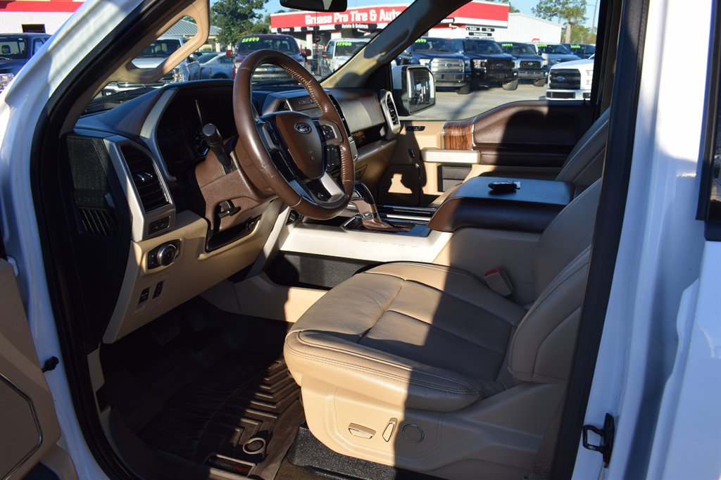 2018 Ford F150 Lariat photo