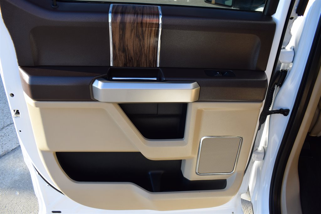 2018 Ford F150 Lariat photo