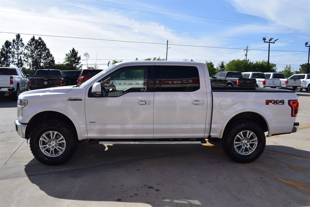 2016 Ford F150 Lariat photo