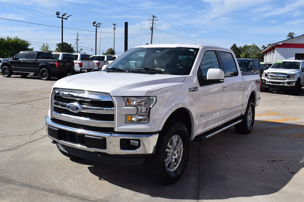 2016 Ford F150 Lariat photo