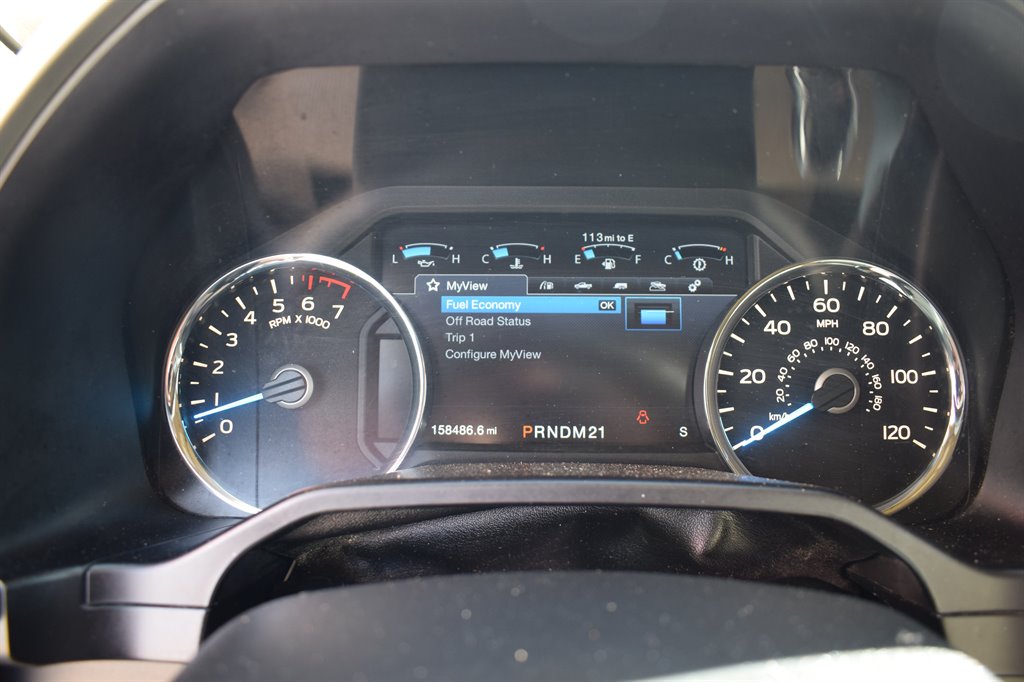 2016 Ford F150 Lariat photo
