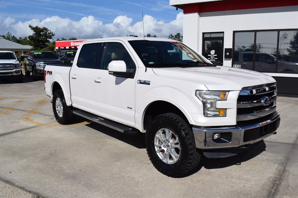 2016 Ford F150 Lariat photo