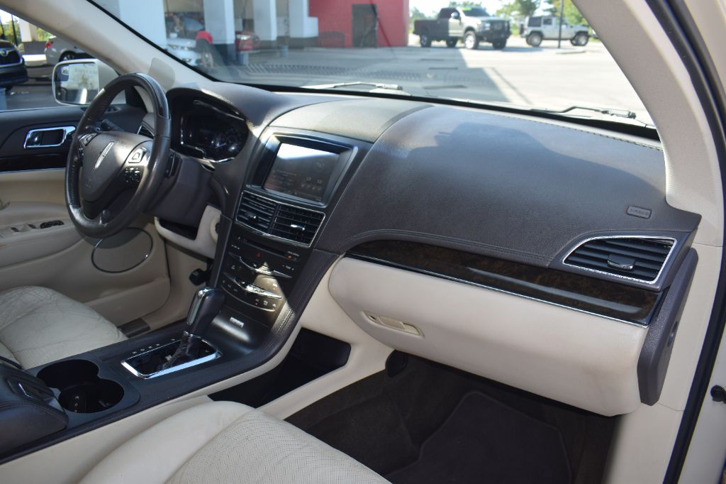 2014 Lincoln MKT - $9,900