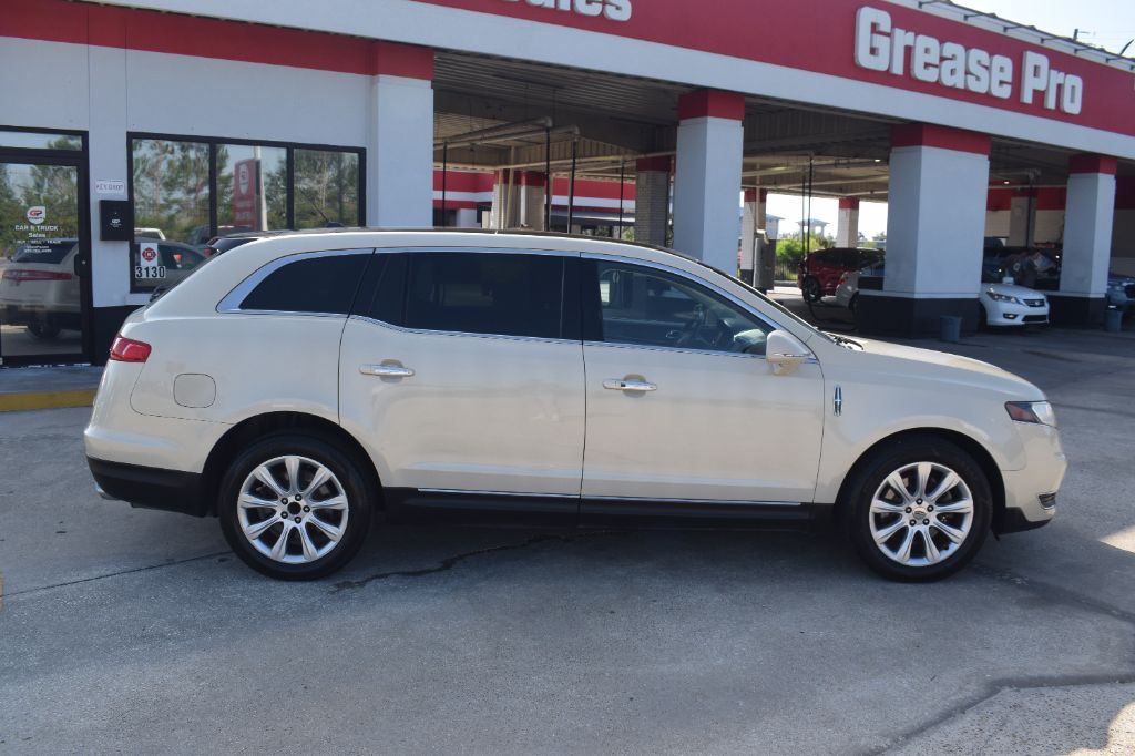 2014 Lincoln MKT - $9,900