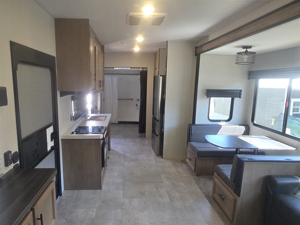 2023 FOREST RIVER CHEROKE TIMBERWOLF - $28,900