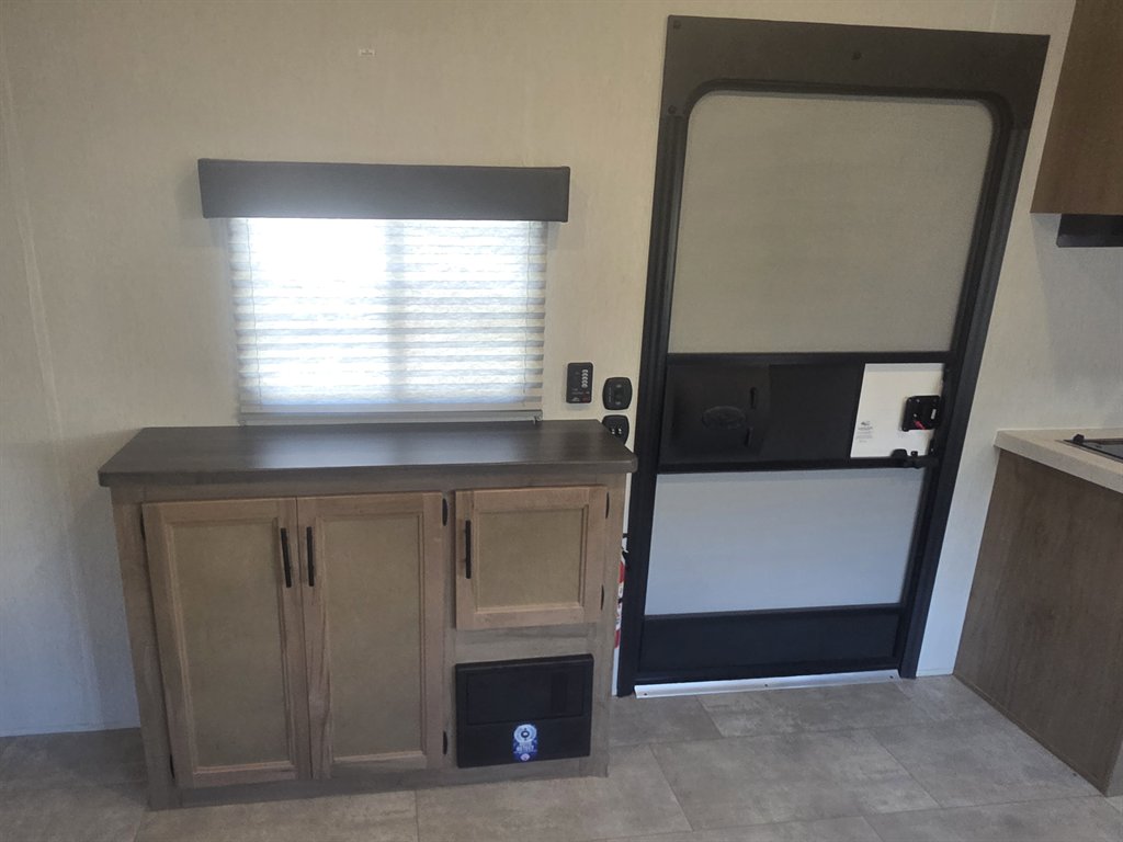 2023 FOREST RIVER CHEROKE TIMBERWOLF - $28,900