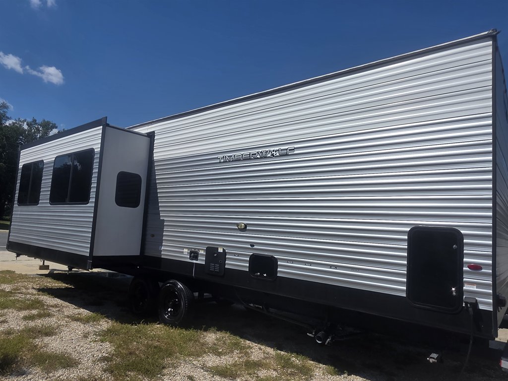 2023 FOREST RIVER CHEROKE TIMBERWOLF - $28,900