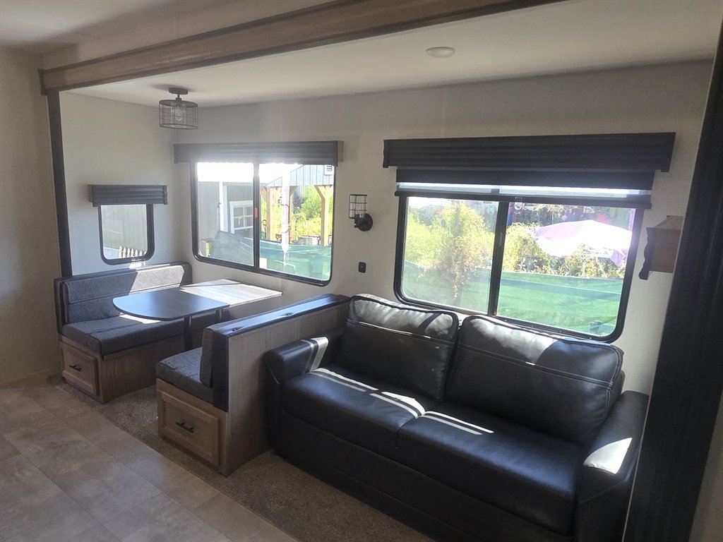 2023 FOREST RIVER CHEROKE TIMBERWOLF - $28,900