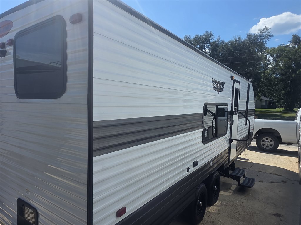 2023 Forest River Wildcat - $17,900